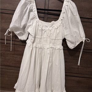 En Saion White Puff Sleeve Dress